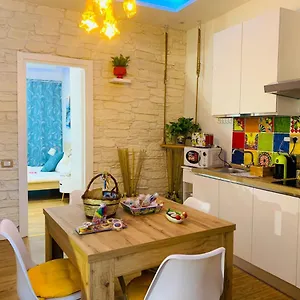 https://suite-i-biddizzi-da-sicilia.taorminaitalyhotels.com